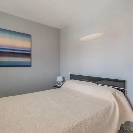 Appartement Le Liberty - Beautiful 67m Beachfront In